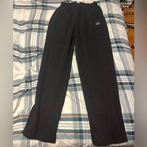 Alo Yoga Accolade Straight Leg Sweatpant